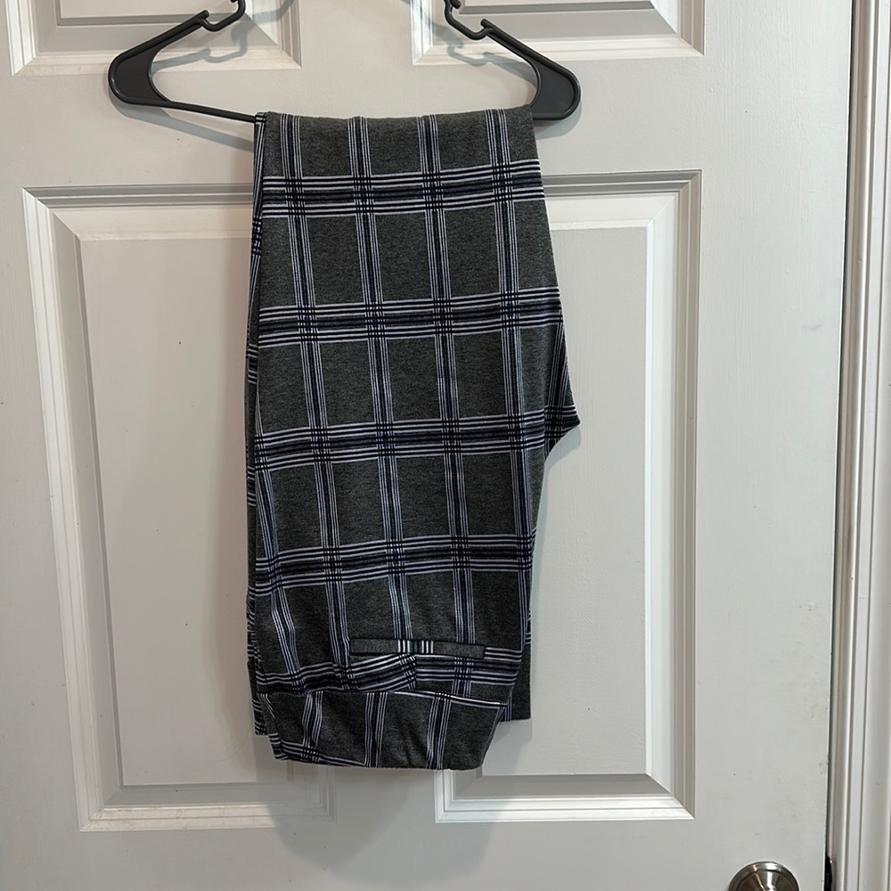 SZ L. Modern Boot Cut Flannel Dress Pants